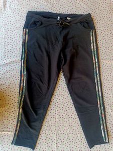 gym / yoga Black Track Pants