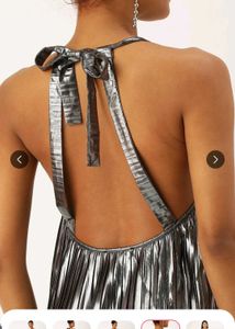 forever 21 never worn - Metallic Pleated Strappy D