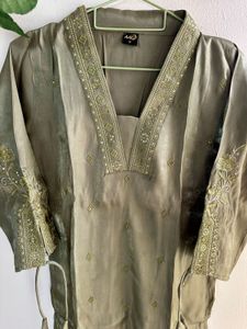 Mehndi gree/Olive Green Designer sleeve suit pant