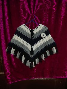 Kids Girls Winter Poncho Hanknit Crochet 4 Years