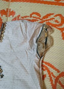 Elegant White Embroidered Kurta