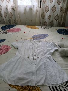 Chic White Button-Up Tunic