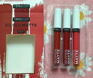 Revolution Super Matte Lipstick Set