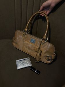 da Milano Stylish Tan Croc Embossed Hobo Bag