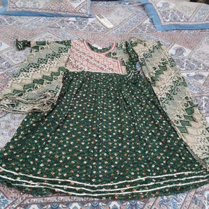 Elegant Green Printed Kurta with Dupatta