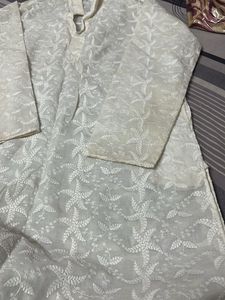 Elegant White Chikankari Kurta