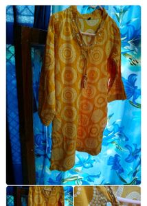 combo Kurta Set with White Floral Print
