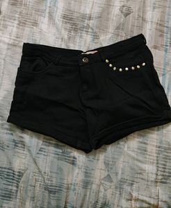 Black Stretchable Cotton Shorts
