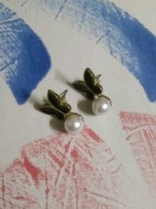 Charming Butterfly Pearl Earrings