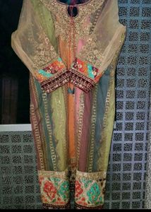 Pakistani Hania Amir Suit