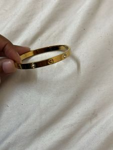Elegant Gold Bangle with Crystals