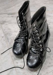 Shiny Black Platform Lace-Up Boots
