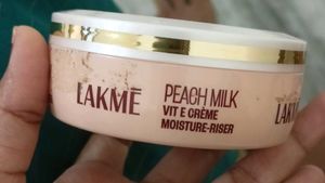 Lakme Peach Milk Vit E Creme