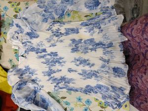 Blue Floral Print top
