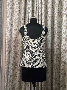 Stylish Black &amp; White Leaf Print Top