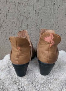 El Paso Women's Tan Ankle Boots
