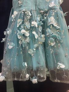 Girl's Turquoise Floral Party Dress size 4-5 years