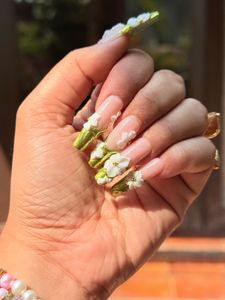 3D Floral Press-On Nails