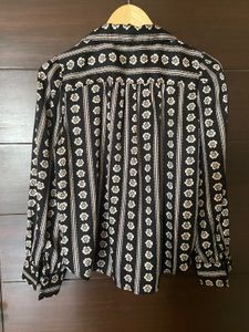 Chic Floral Striped Button-Up shirt (S)
