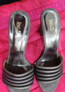 Stylish Inc.5 Grey Heels