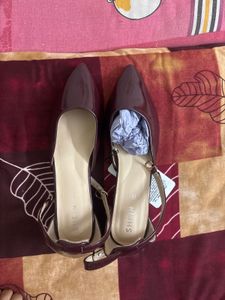 Chic Burgundy Patent Heels