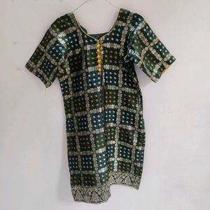 Beautiful Green &amp; Yellow Kurta Set