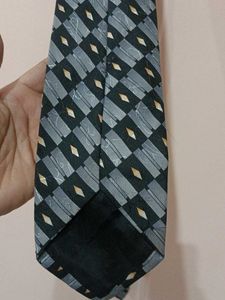 Classic Patterned Tie