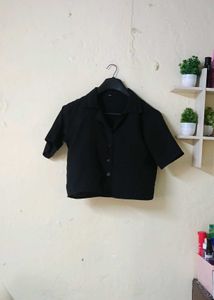 black crop shirt