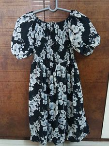 Chic Floral Print Off-Shoulder Dress