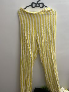 yellow strips pants