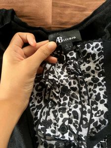 Chic Black Cardigan with Leopard Print