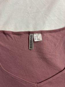 H&amp;M Divided Mauve Cropped Top
