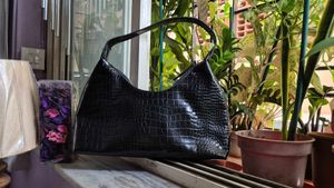Chic Black Croc Embossed Hobo Bag
