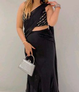 Fishcut Elegant Black Saree with Embellished Blous
