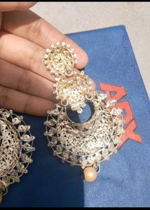 Stylish Gold Chandbali &amp; Maang Tikka Set