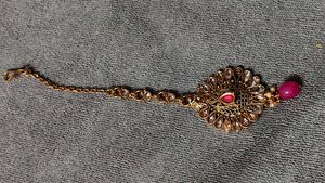 Exquisite Kundan Maang Tikka