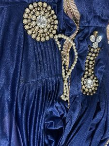Ready  to wear saree wd blouse n skirt