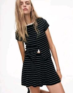Branded H&amp;M Flared Fine Knit Skirt