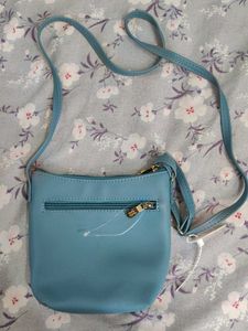 Baggit Blue Crossbody Bag
