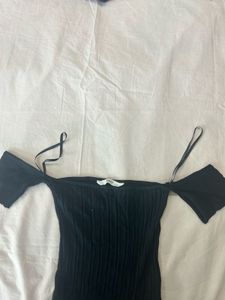 ONLY Black Off-Shoulder Ribbed Top