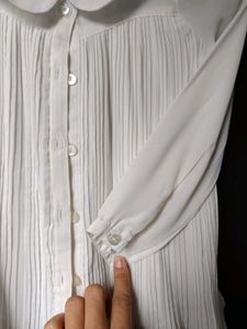 Elegant White Pleated formal tops for 2 to 4 years