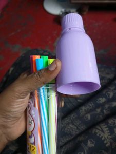 Kid's 12 Colour Sechtch Pen Box.