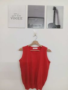 Red Sleeveless Knit Top