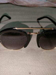 Tommy Hilfiger Round Black &amp; Gold Sunglasses |