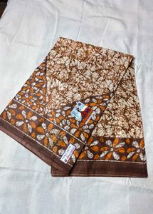Beautiful Crack Batik Print Saree