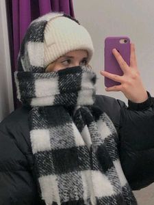 🖤🤍 Classic Checkered Winter Scarf 🤍🖤