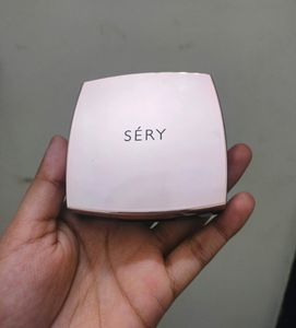 A Combo Pack Of Blush Nd Highlighter