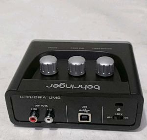 Behringer U-PHORIA UMC22 Audiophile 2x2 USB Audio