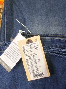 Distressed Wide Leg Jeans