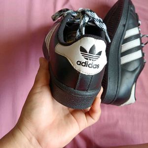 Adidas Superstar Sneakers